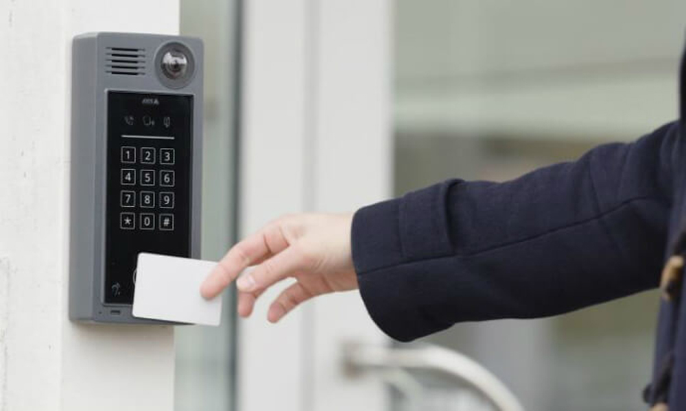 Axis Communications Access Control A8207-VE